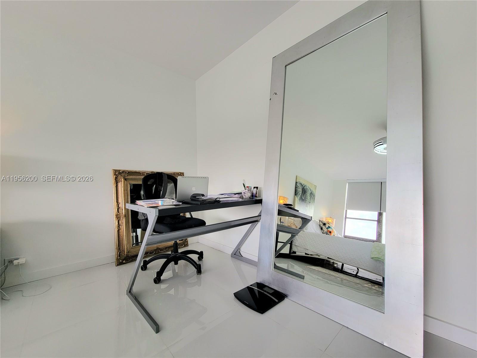 Photo of 3505 Ocean Dr  #901, Hollywood, Florida, 33019 - 