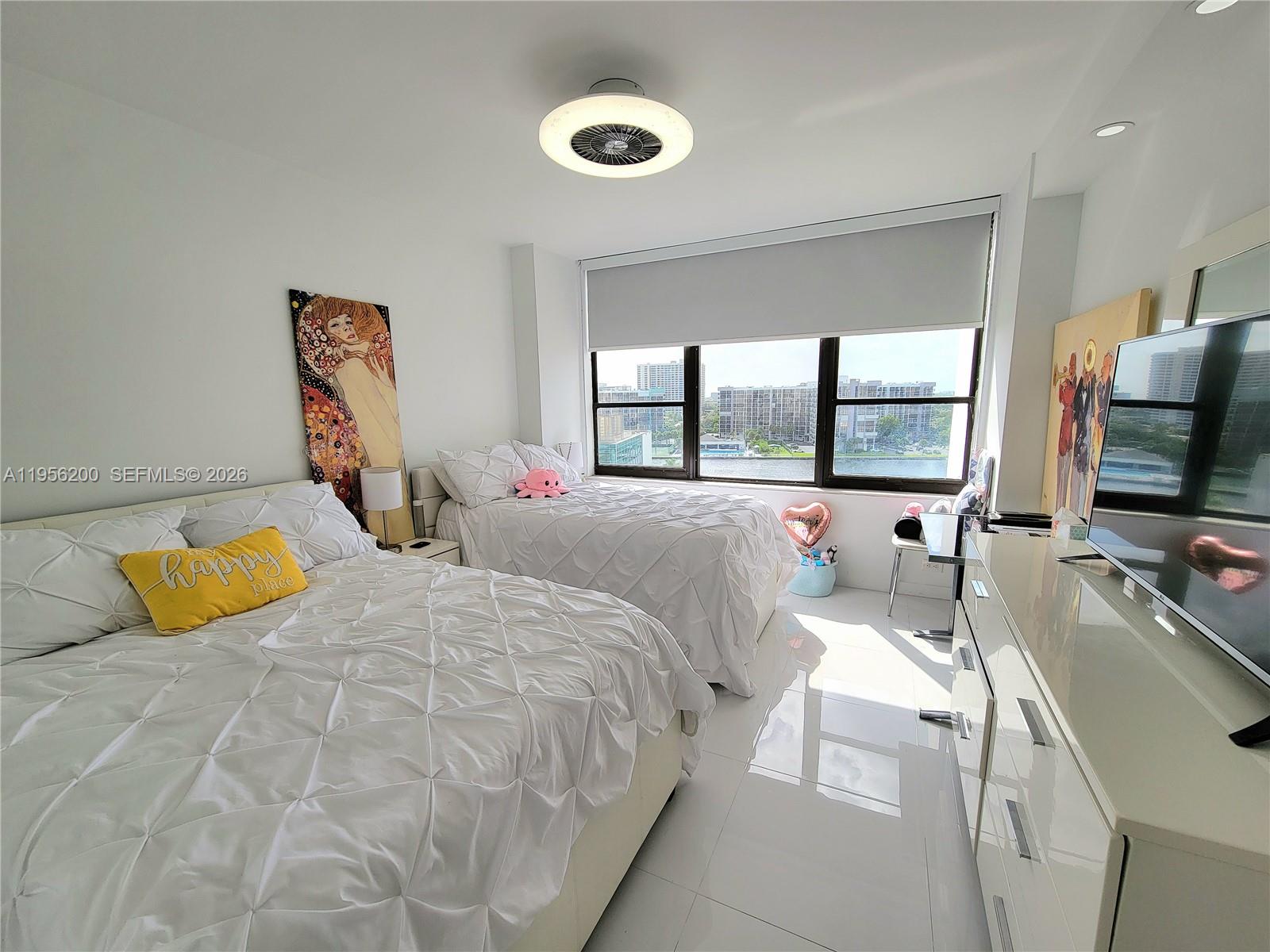 Photo of 3505 Ocean Dr  #901, Hollywood, Florida, 33019 - 