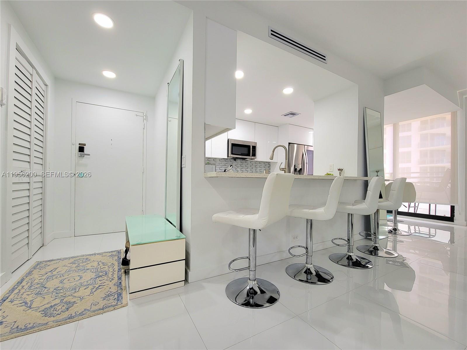 Photo of 3505 Ocean Dr  #901, Hollywood, Florida, 33019 - 