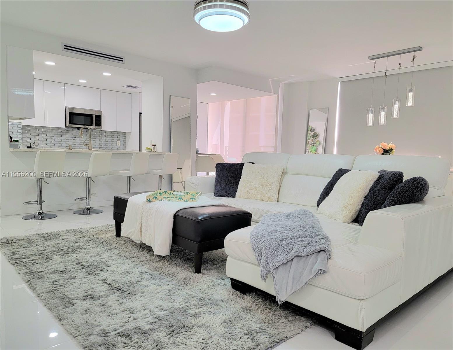 Photo of 3505 Ocean Dr  #901, Hollywood, Florida, 33019 - 