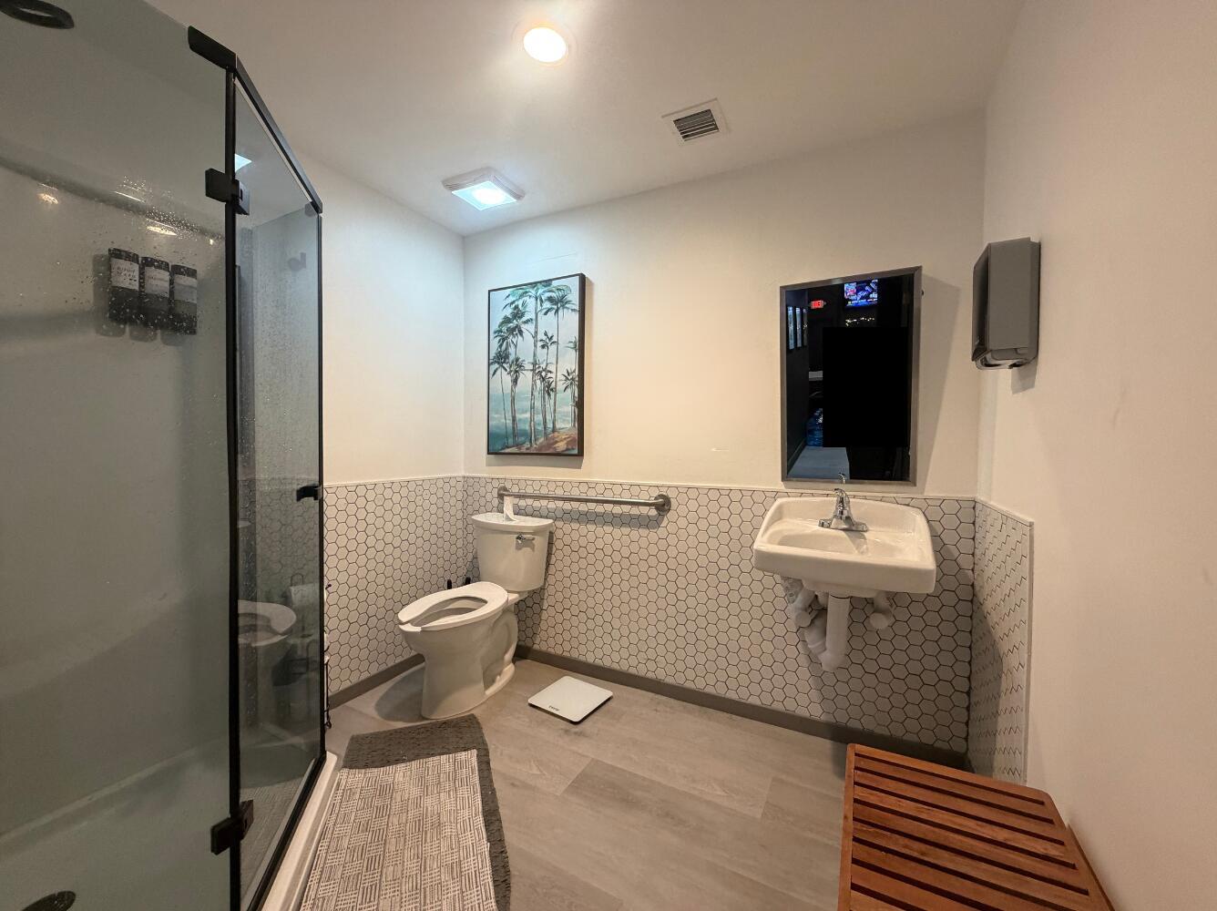 Ver detalles Suite 7 / 2 sq. ft. $ 2026-06-09 0 foto