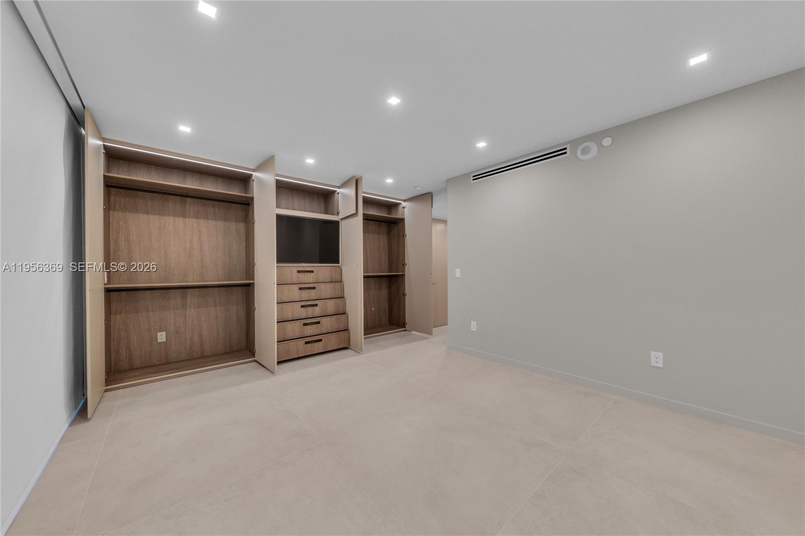 Photo of 3535 Ocean Dr  #1003, Hollywood, Florida, 33019 - MASTER BEDROOM EUROPEAN CLOSET