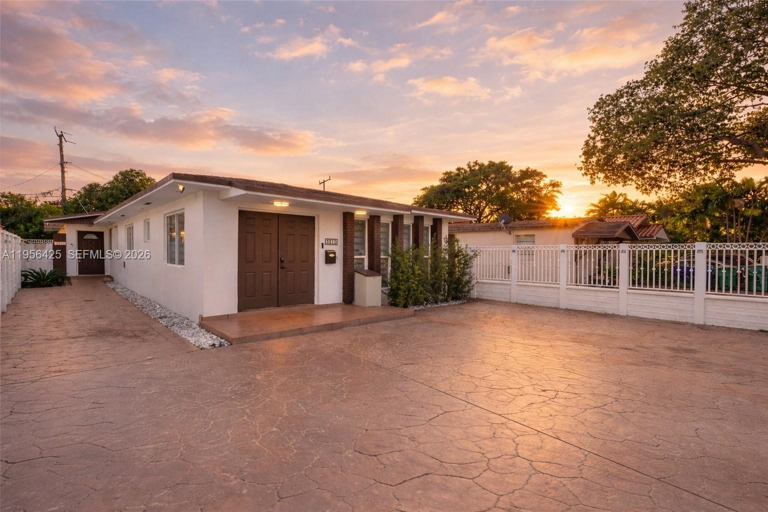   /  2020 sq. ft. $ 2026-01-31 0 Photo