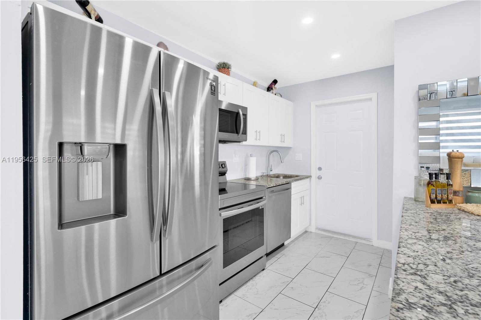   /  2020 sq. ft. $ 2026-01-31 0 Photo