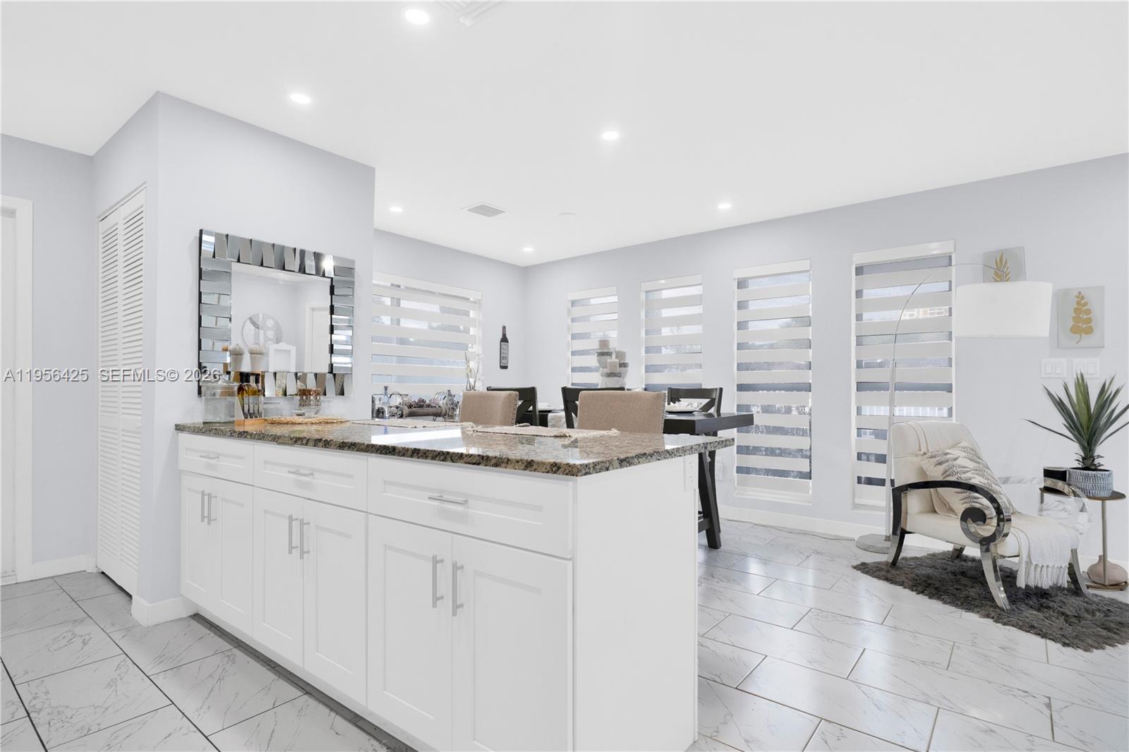   /  2020 sq. ft. $ 2026-01-31 0 Photo