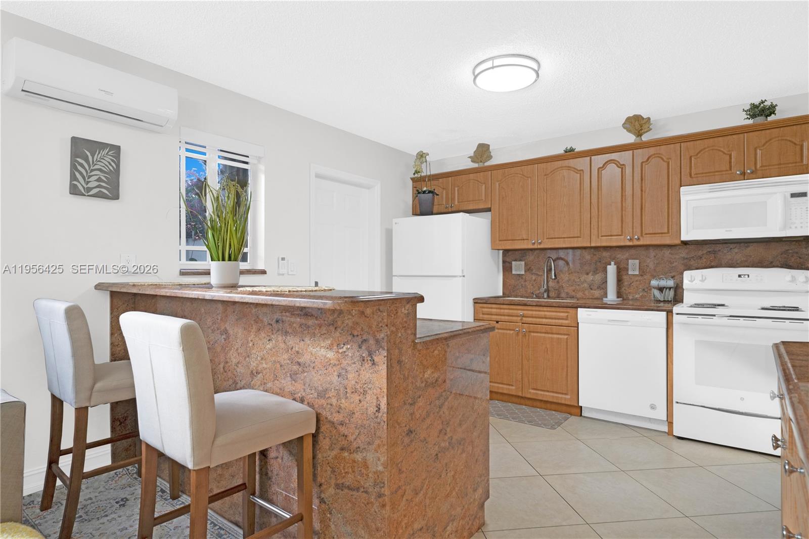   /  2020 sq. ft. $ 2026-01-31 0 Photo