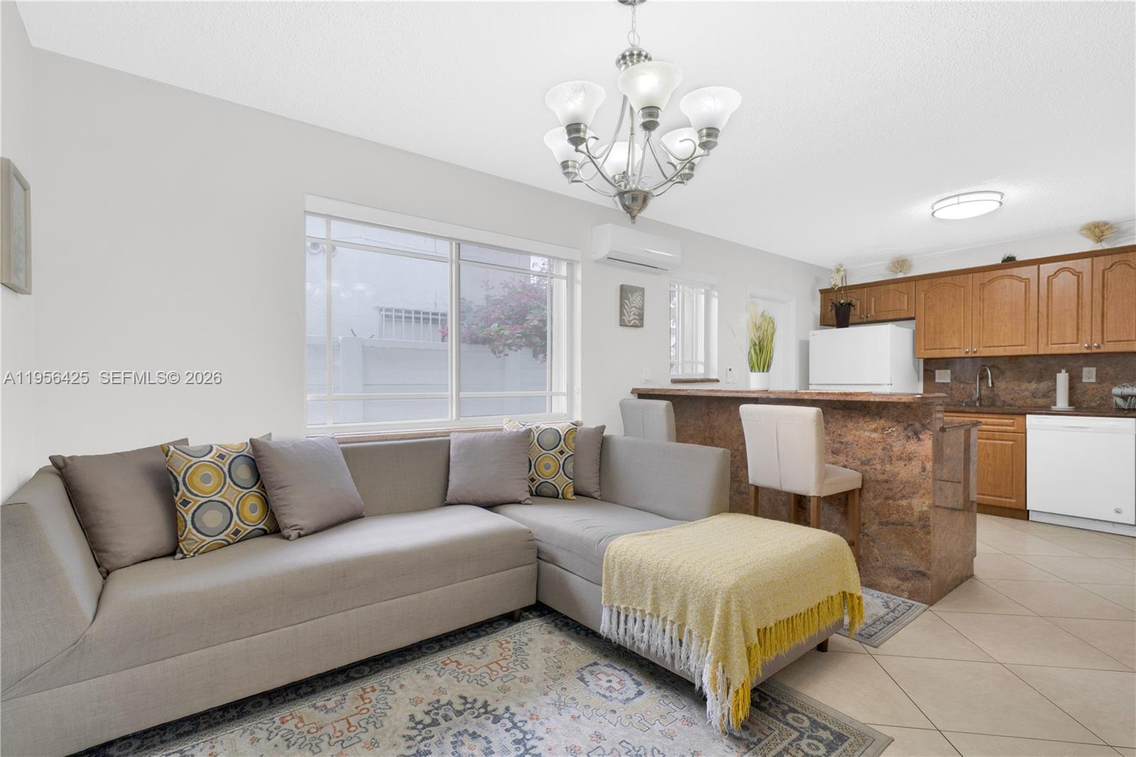   /  2020 sq. ft. $ 2026-01-31 0 Photo