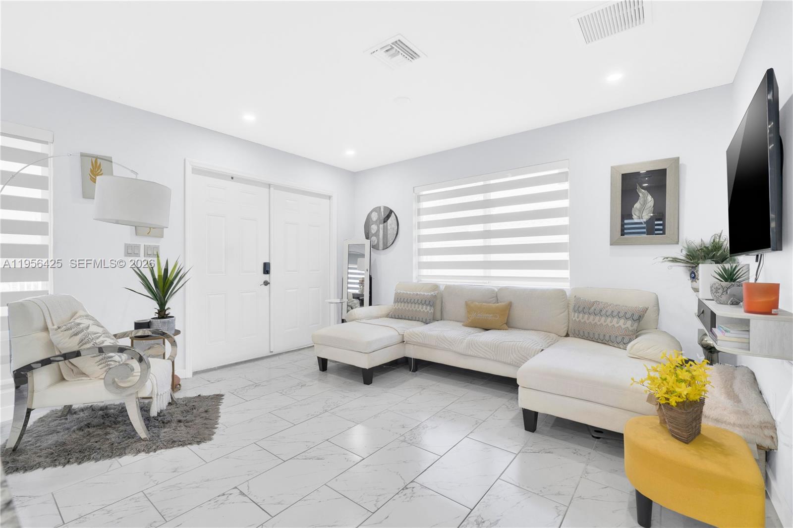   /  2020 sq. ft. $ 2026-01-31 0 Photo