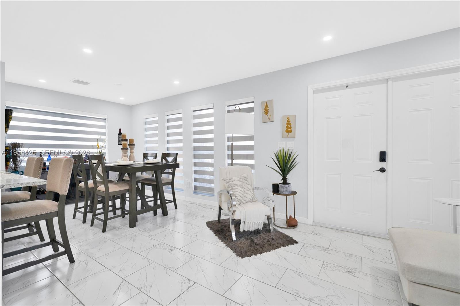   /  2020 sq. ft. $ 2026-01-31 0 Photo