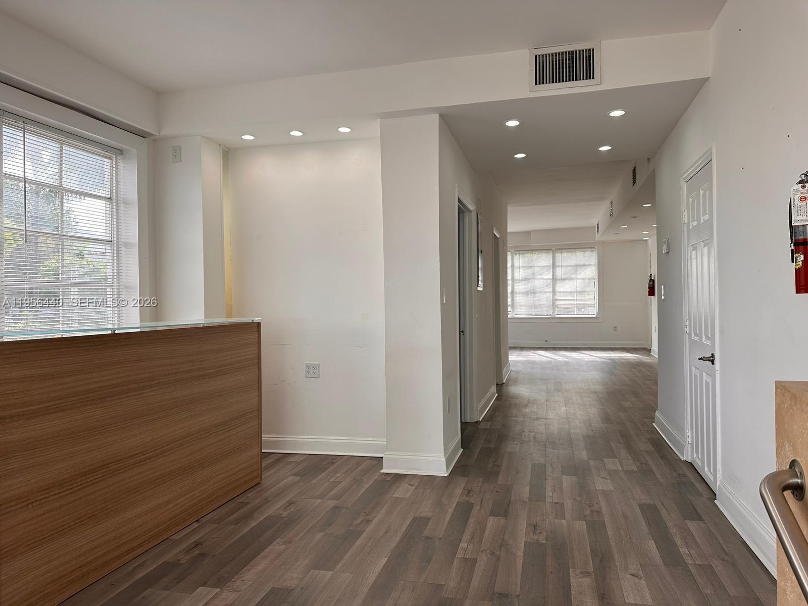   /   sq. ft. $ 2026-01-31 0 Photo