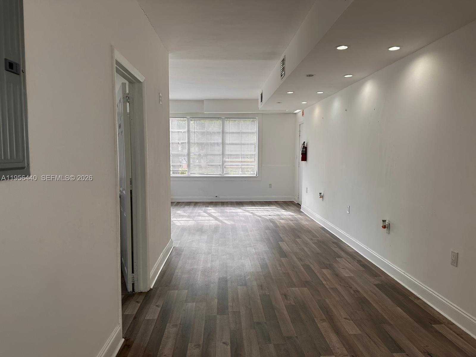   /   sq. ft. $ 2026-01-31 0 Photo