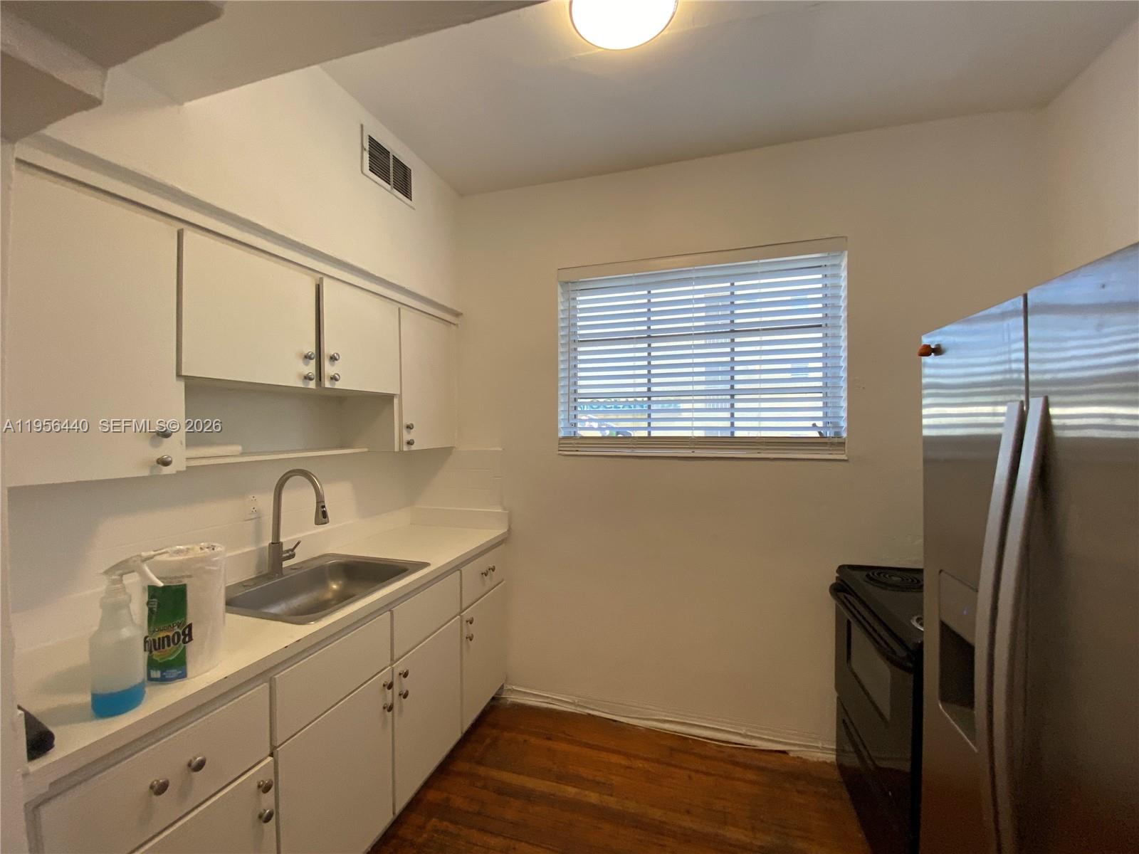   /   sq. ft. $ 2026-01-31 0 Photo