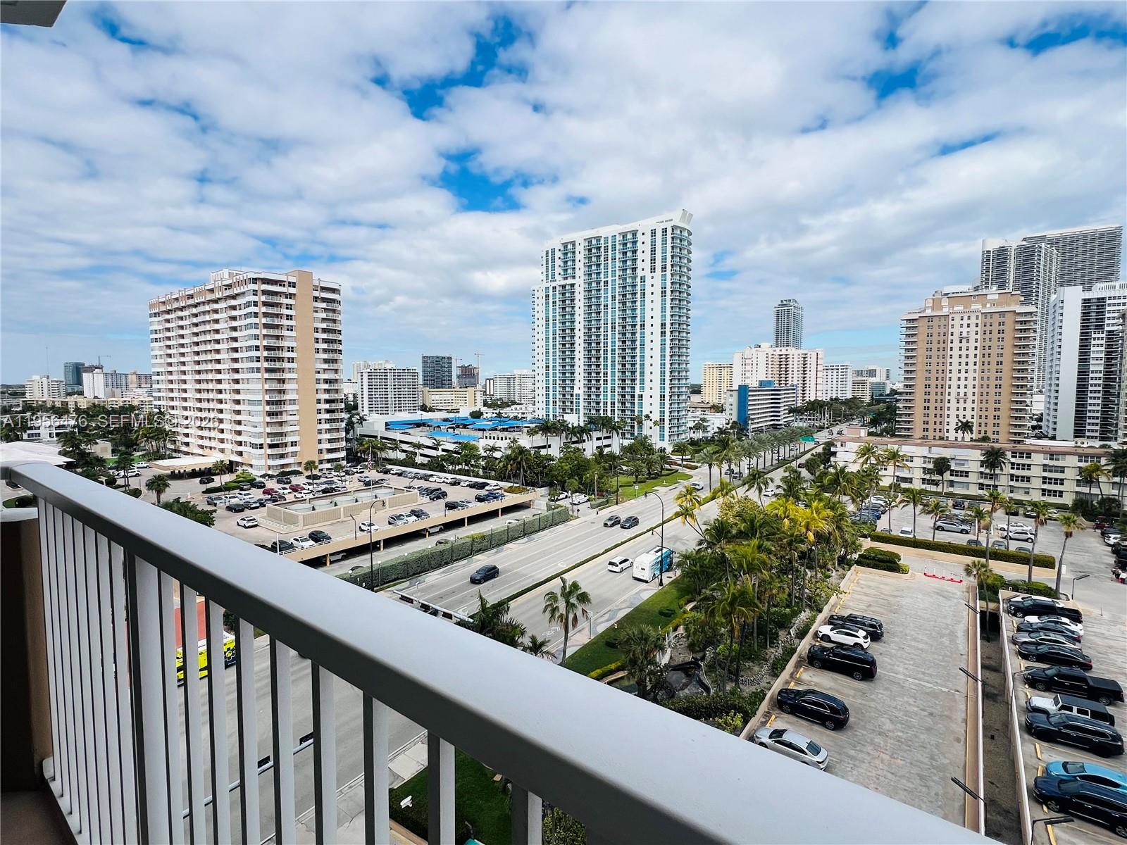 See details 9M 1 / 2 870 sq. ft. $ 2026-01-31 0 Photo