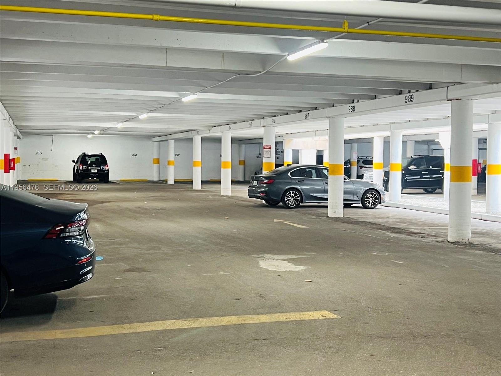 See details 9M 1 / 2 870 sq. ft. $ 2026-01-31 0 Photo