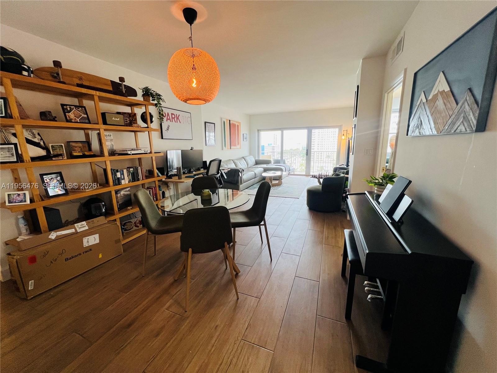 See details 9M 1 / 2 870 sq. ft. $ 2026-01-31 0 Photo