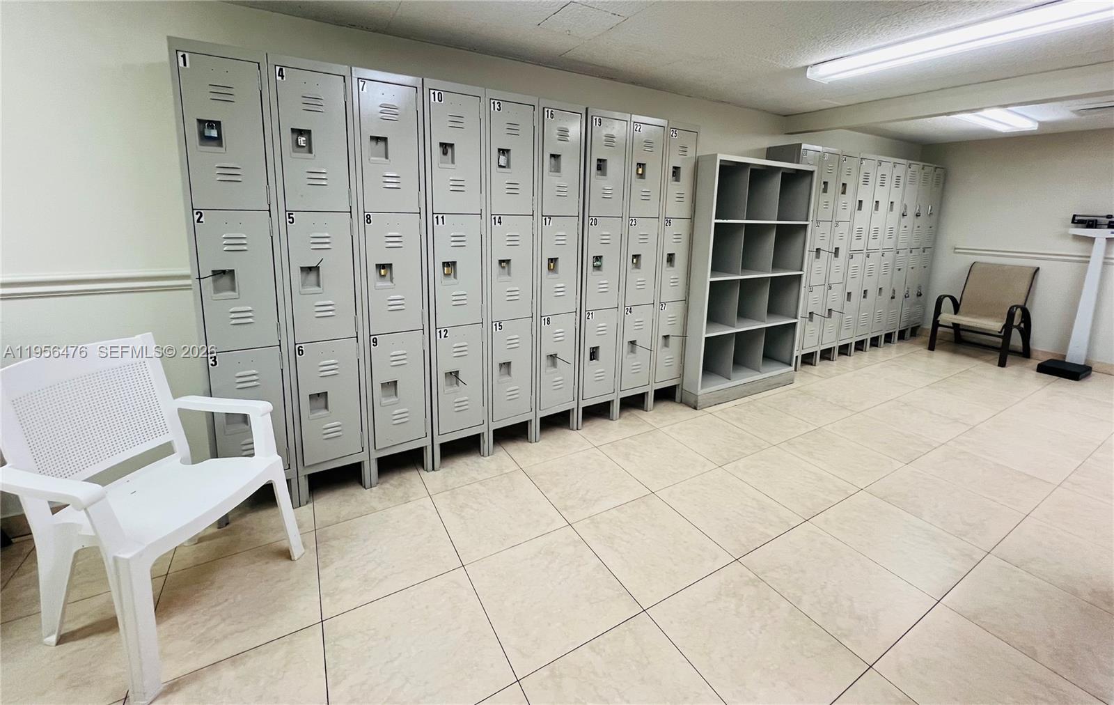 See details 9M 1 / 2 870 sq. ft. $ 2026-01-31 0 Photo