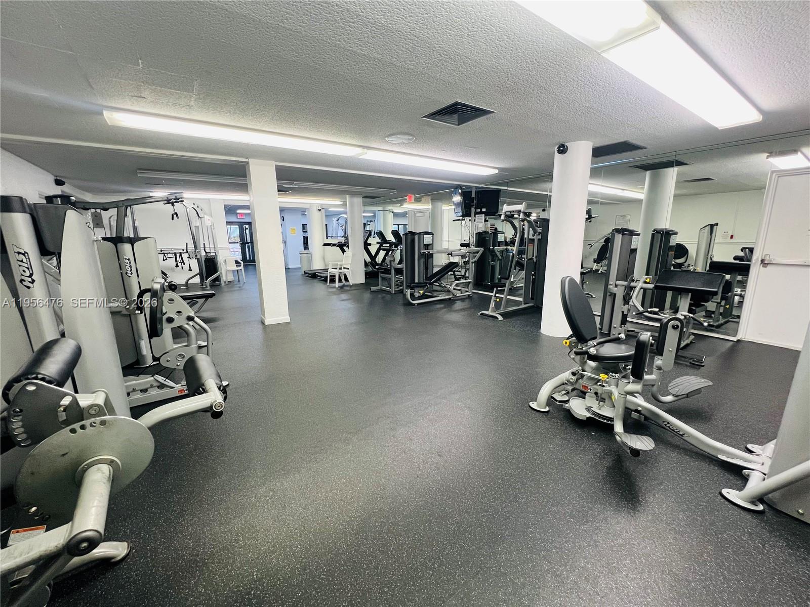 See details 9M 1 / 2 870 sq. ft. $ 2026-01-31 0 Photo