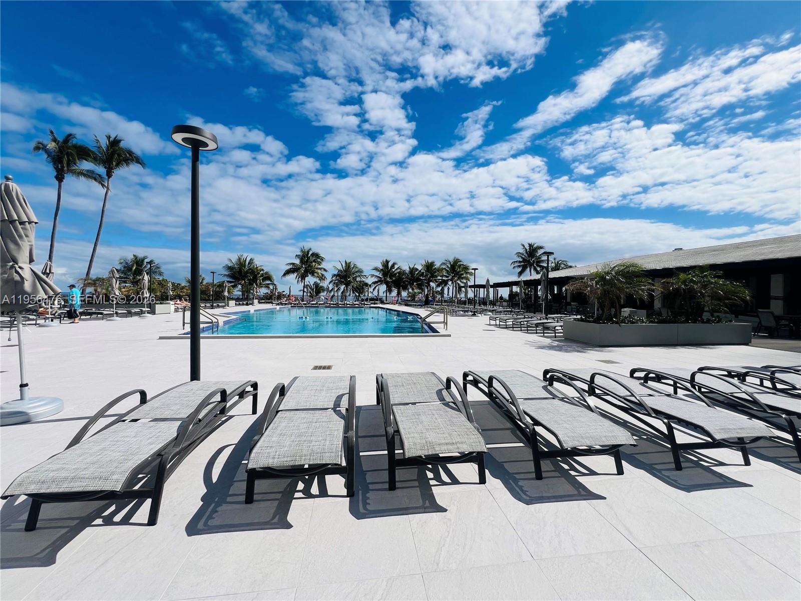 See details 9M 1 / 2 870 sq. ft. $ 2026-01-31 0 Photo