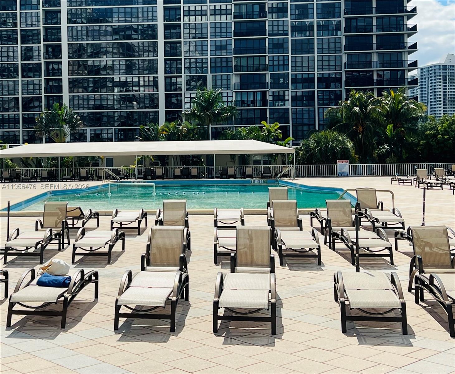 See details 9M 1 / 2 870 sq. ft. $ 2026-01-31 0 Photo