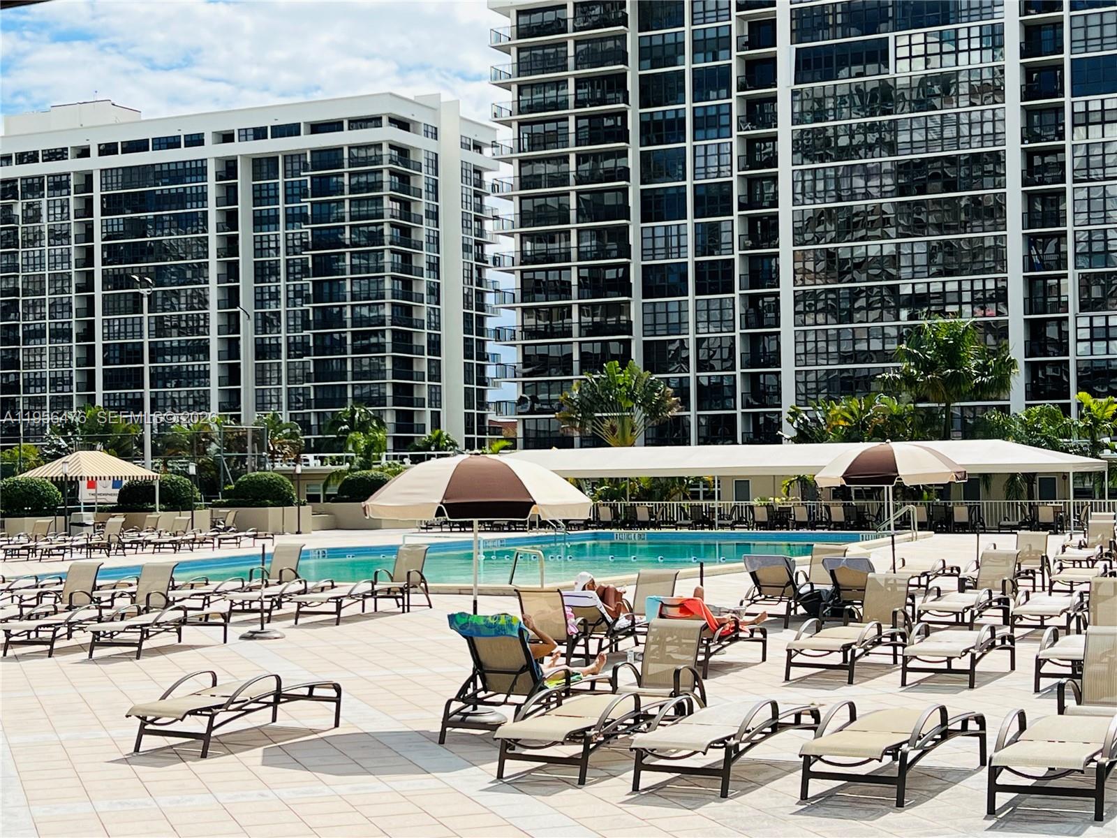 See details 9M 1 / 2 870 sq. ft. $ 2026-01-31 0 Photo