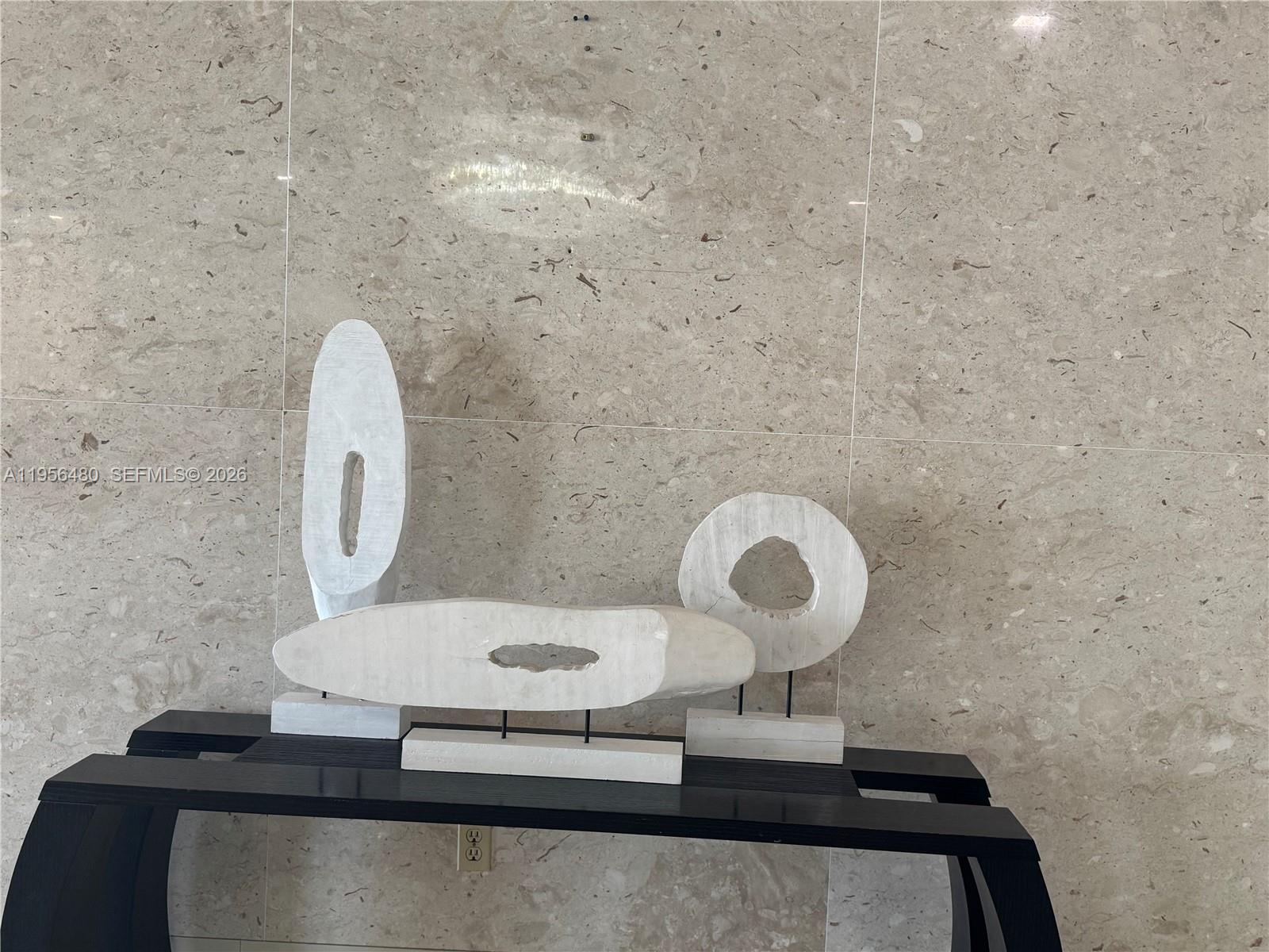 Ver detalles 501 1 / 2 762 sq. ft. $ 2026-01-31 0 foto