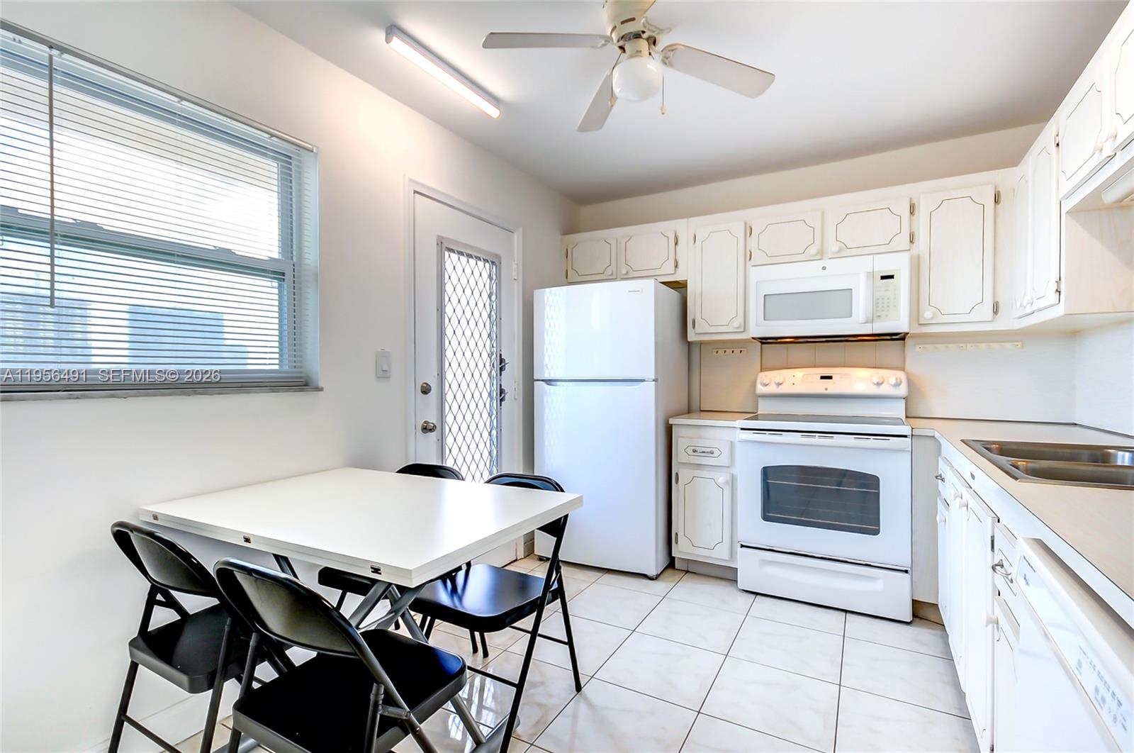 Photo of 301 14th Ave  #702, Hallandale Beach, Florida, 33009 - 