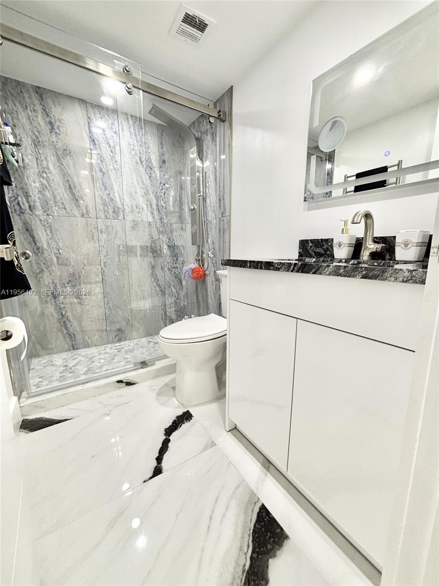 15B 1 / 1 798 sq. ft. $ 2026-01-31 0 Photo