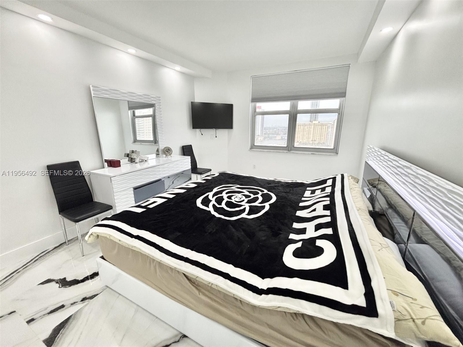 15B 1 / 1 798 sq. ft. $ 2026-01-31 0 Photo