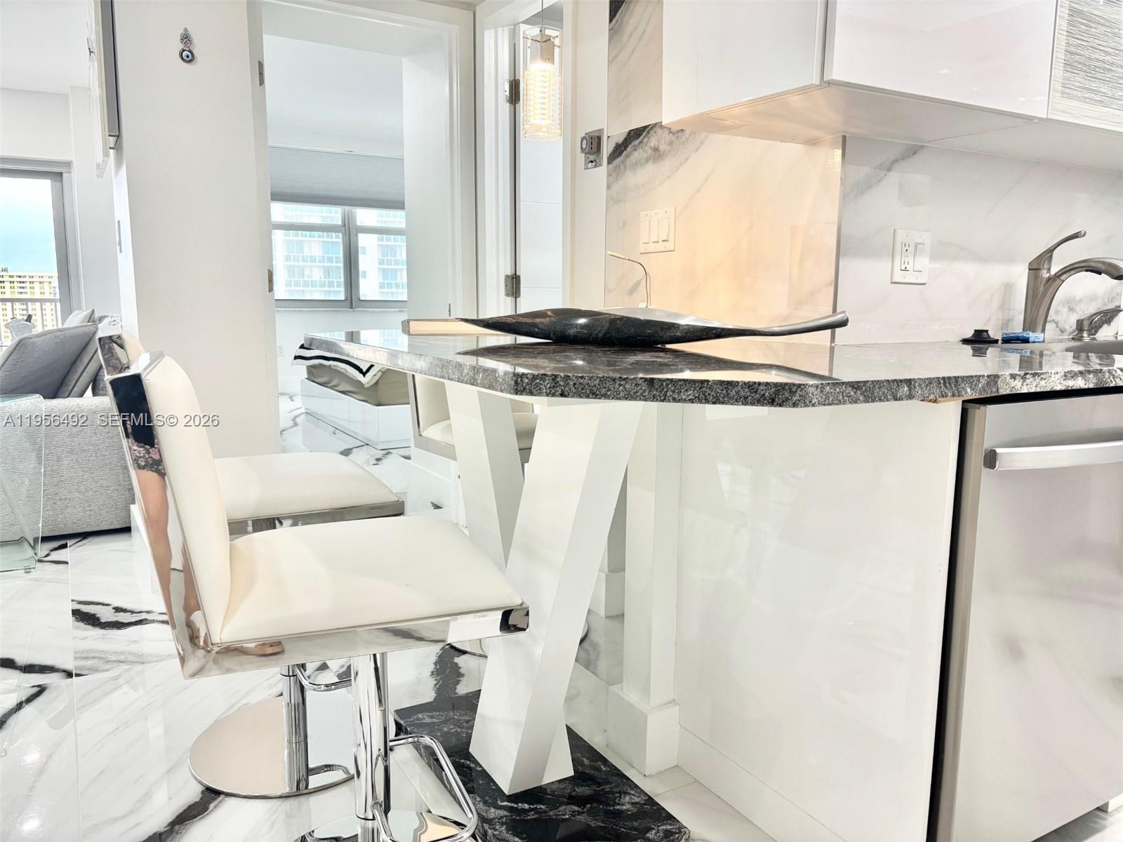 15B 1 / 1 798 sq. ft. $ 2026-01-31 0 Photo