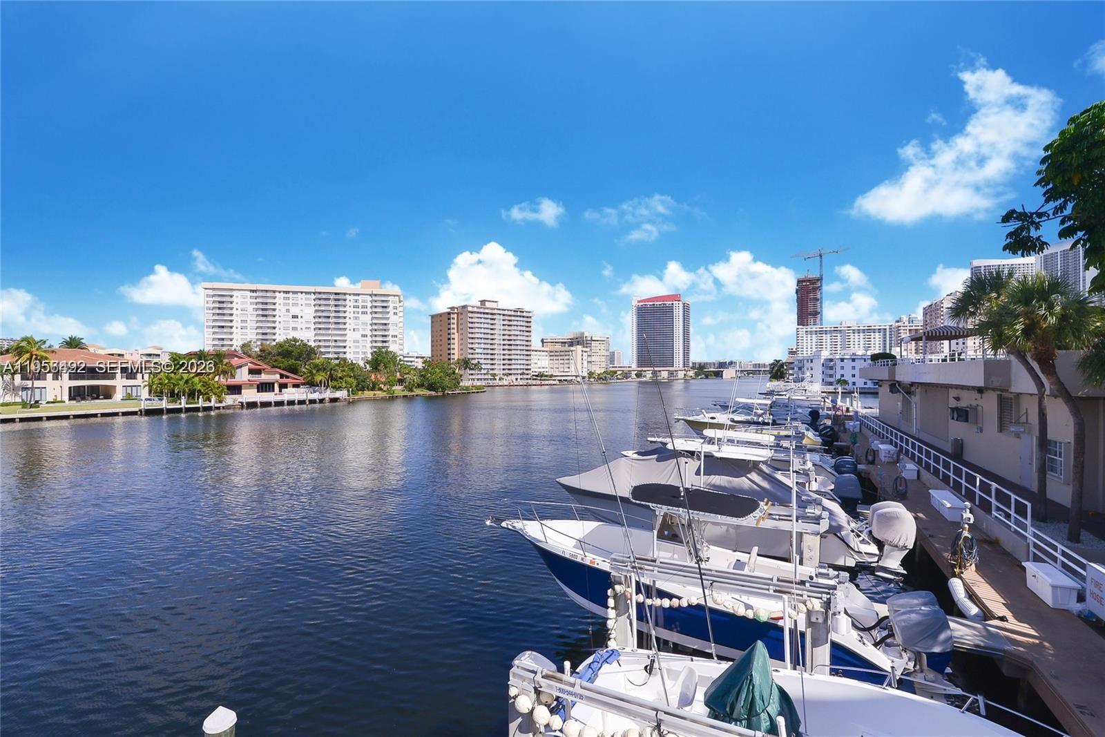 15B 1 / 1 798 sq. ft. $ 2026-01-31 0 Photo