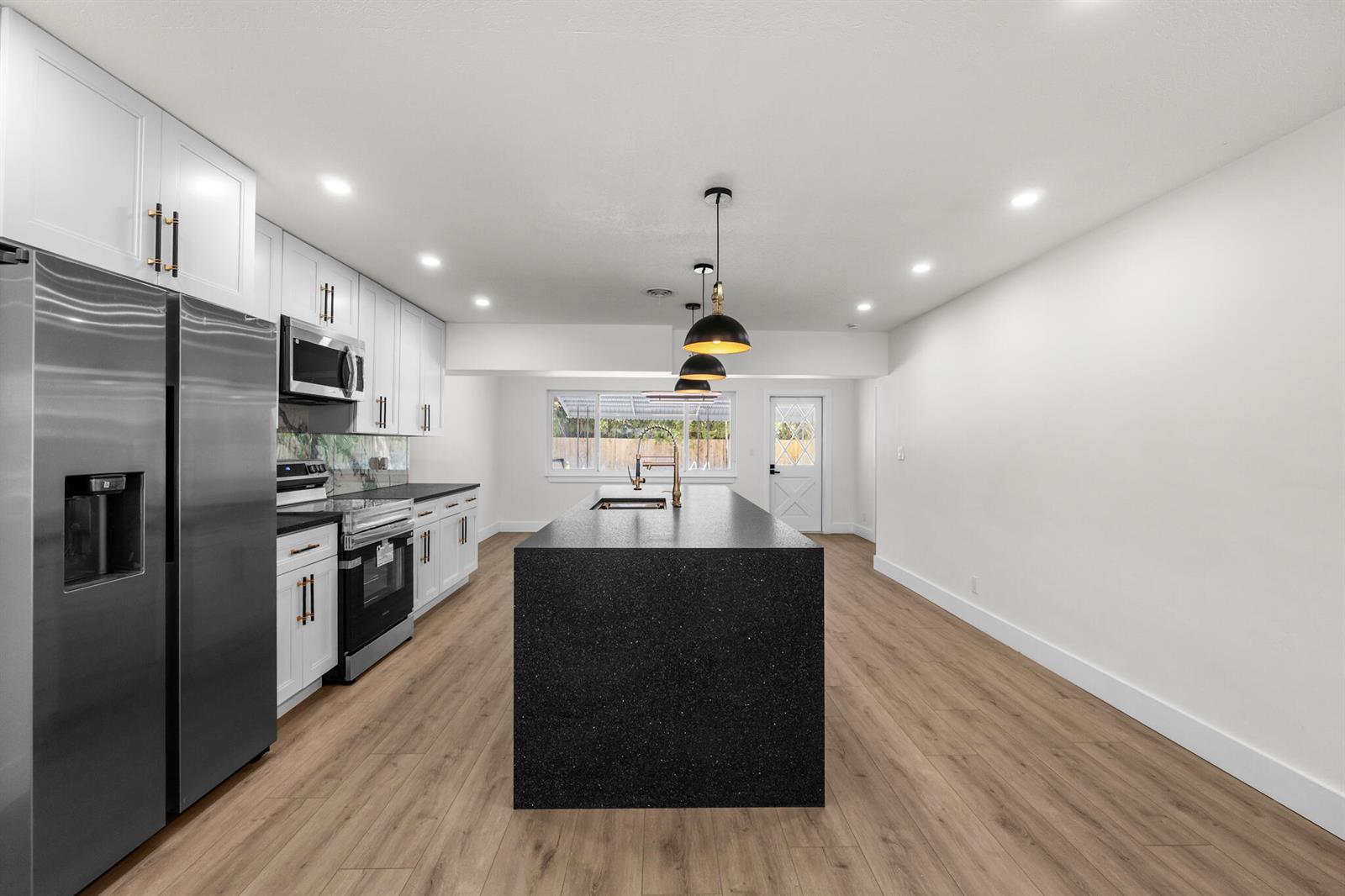Ver detalles / 0 2813 sq. ft. $ 2026-05-24 0 foto