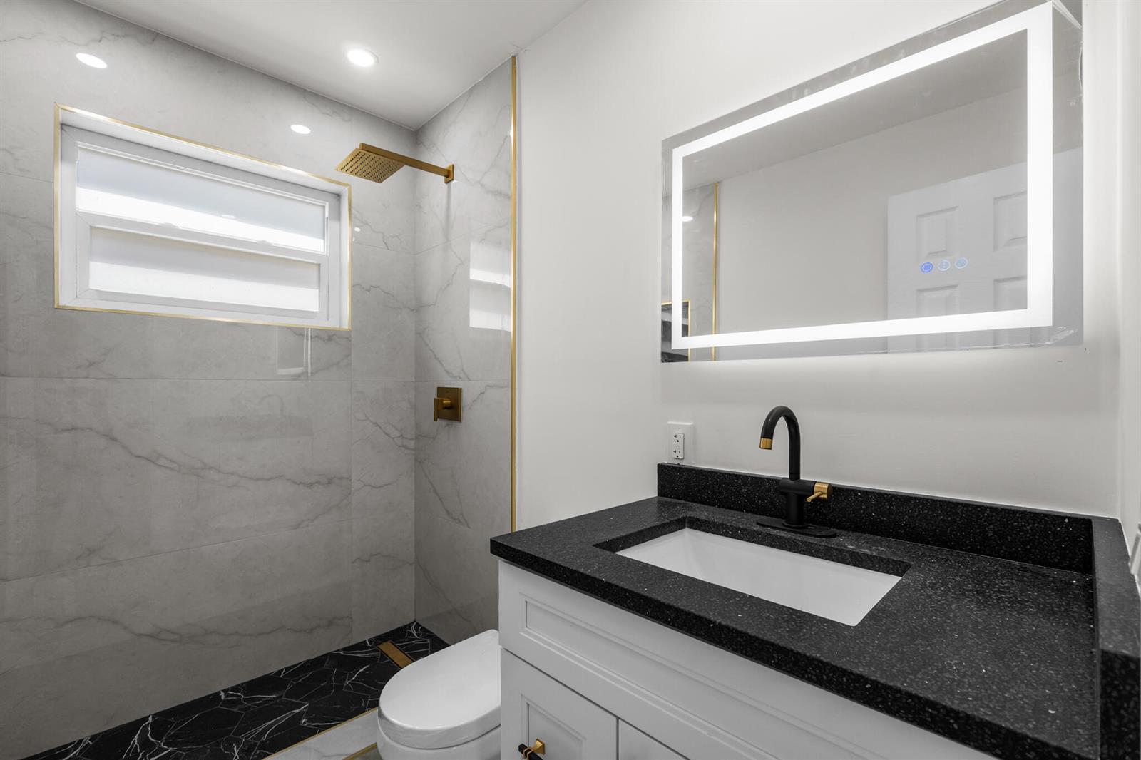 Ver detalles / 0 2813 sq. ft. $ 2026-05-24 0 foto