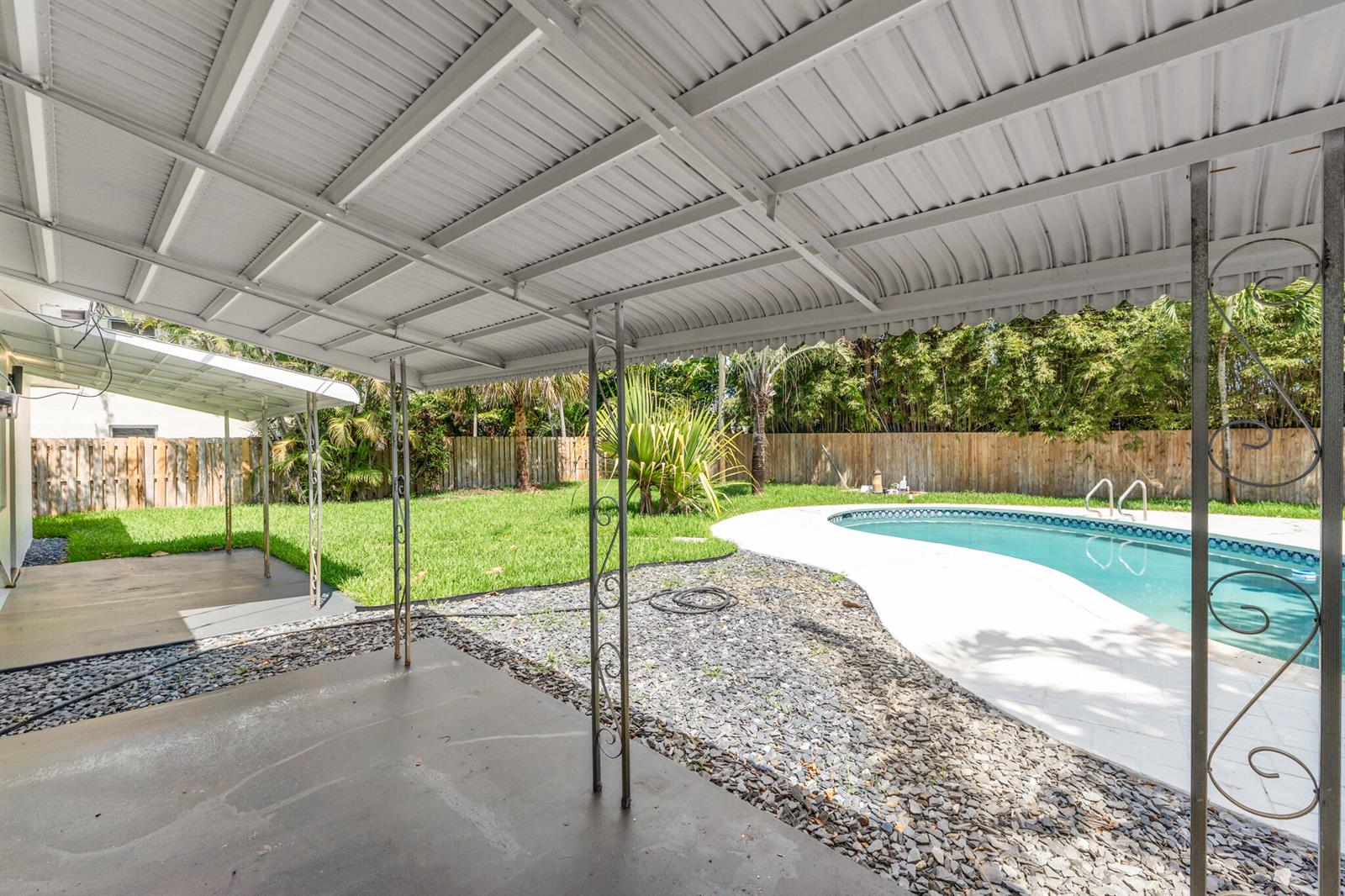 Ver detalles / 0 2813 sq. ft. $ 2026-05-24 0 foto