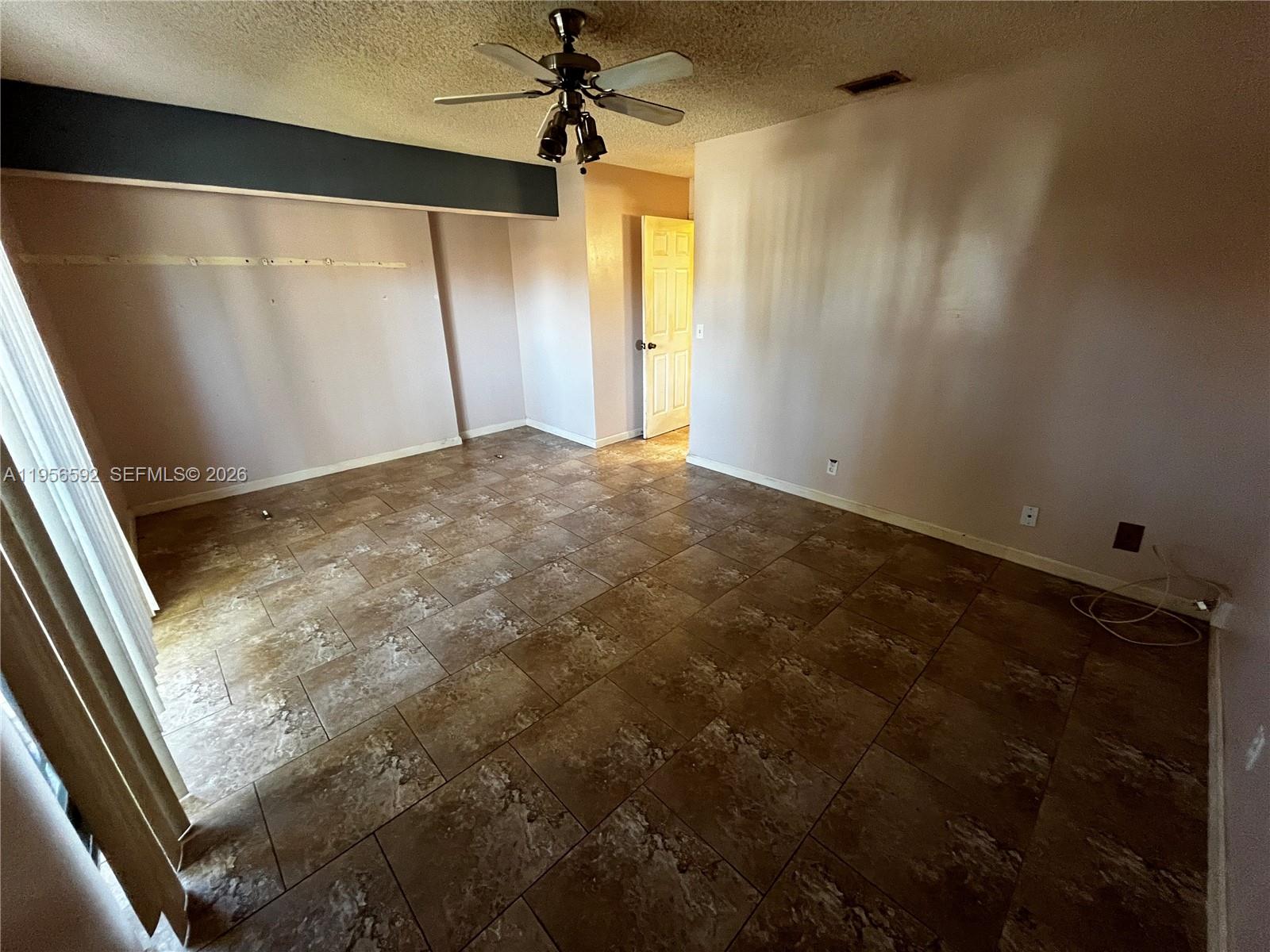 4296 2 / 2 1134 sq. ft. $ 2026-02-01 0 Photo