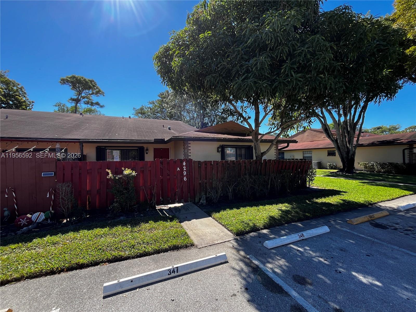 4296 2 / 2 1134 sq. ft. $ 2026-02-01 0 Photo