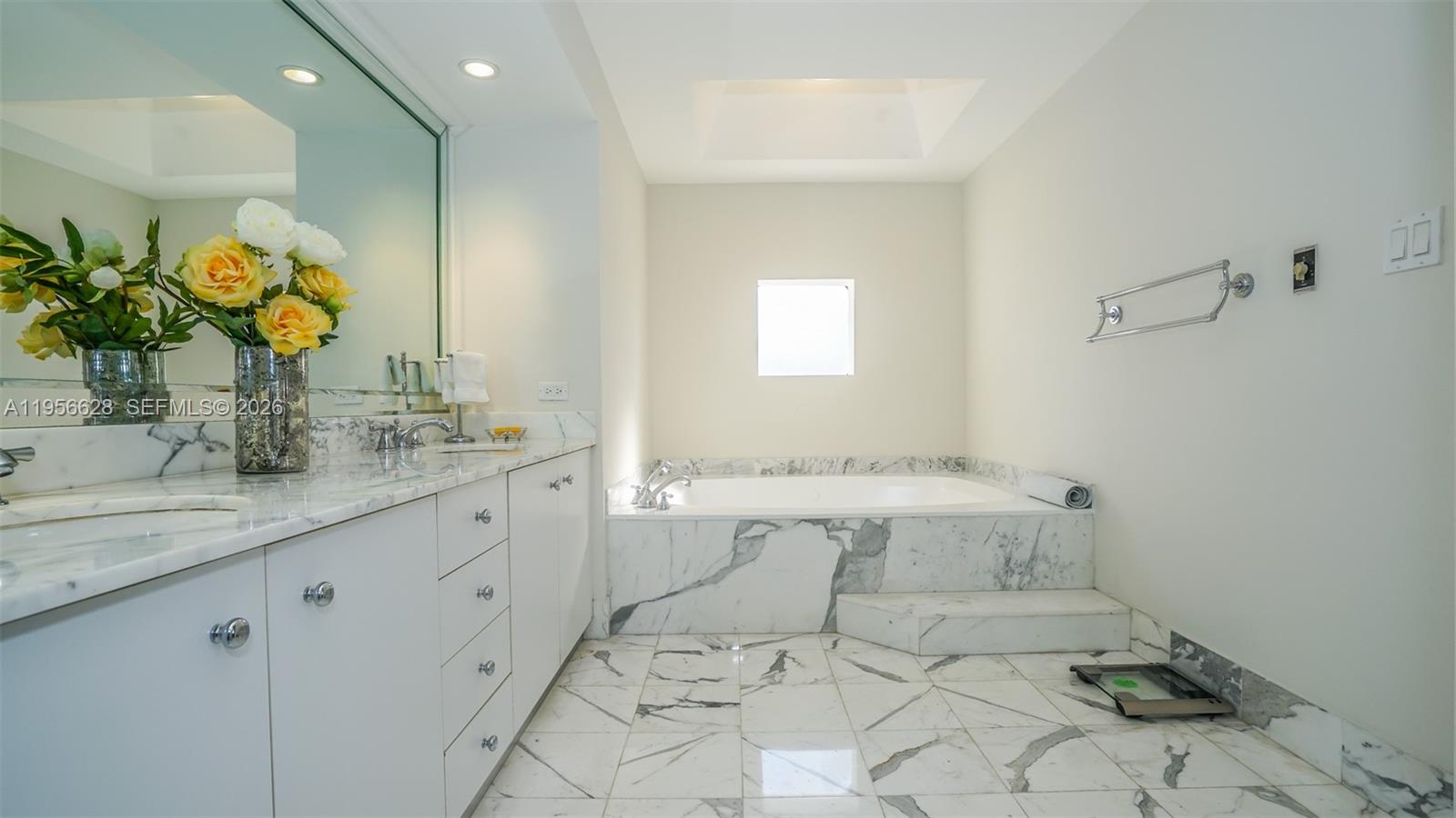 Photo of 20191 Country Club Dr  #901, Aventura, Florida, 33180 - 