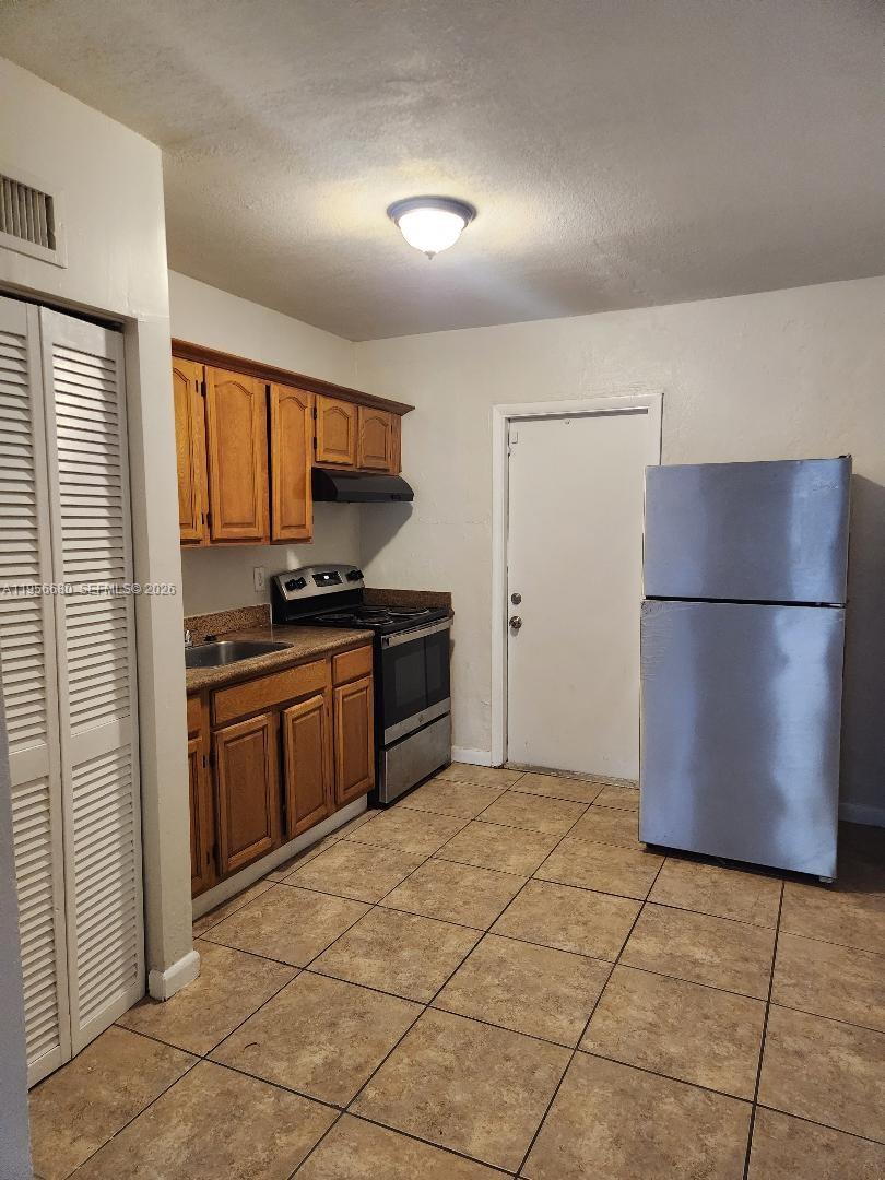   /  1959 sq. ft. $ 2026-02-01 0 Photo