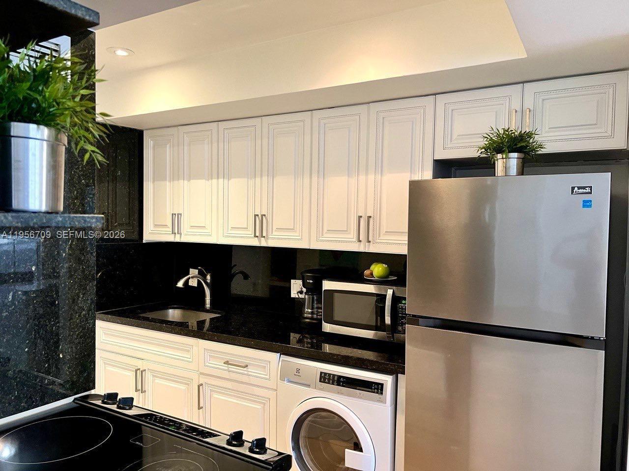 Photo of 3505 Ocean Dr  #619, Hollywood, Florida, 33019 - 