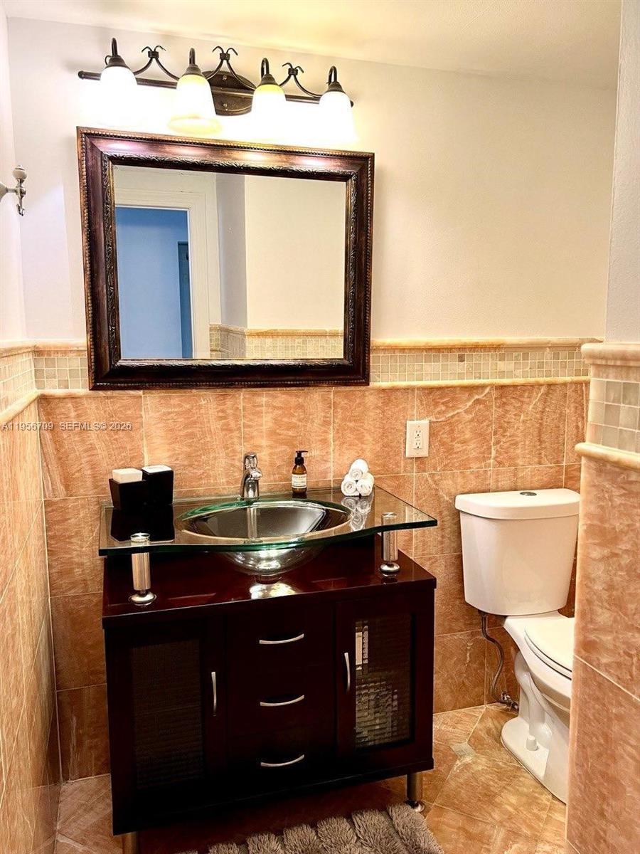 Photo of 3505 Ocean Dr  #619, Hollywood, Florida, 33019 - 