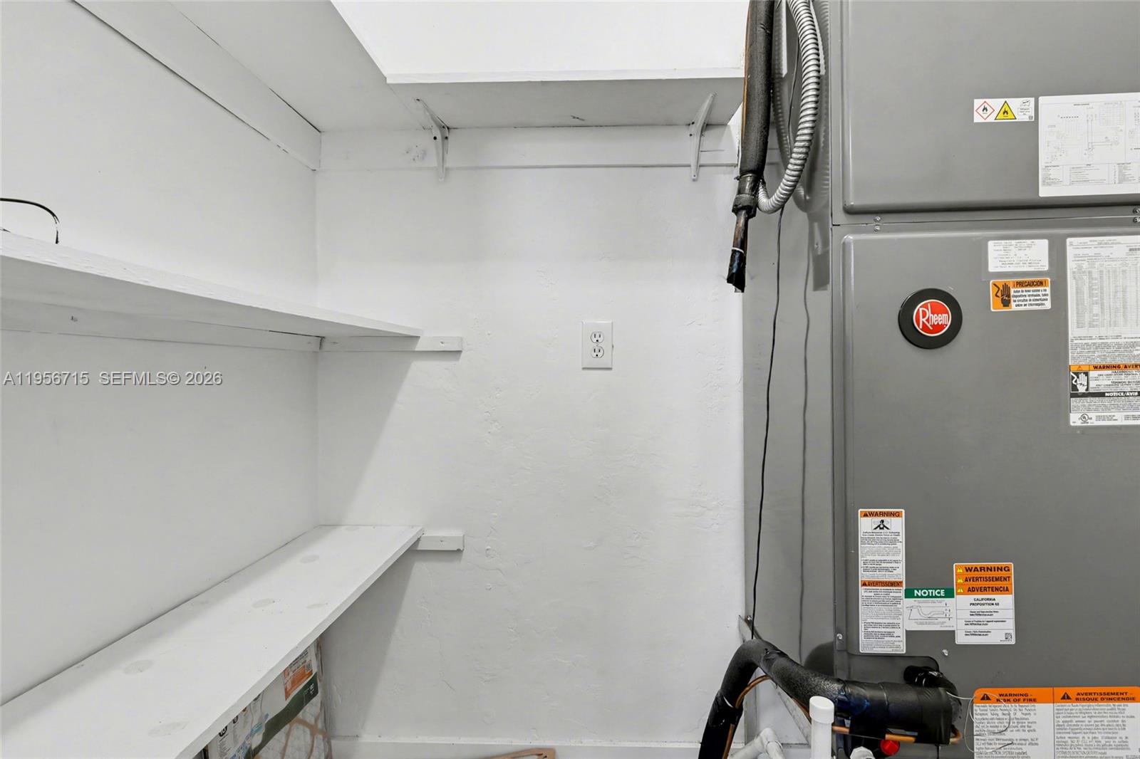   /   кв.футов $ 2026-02-01 0 Фото