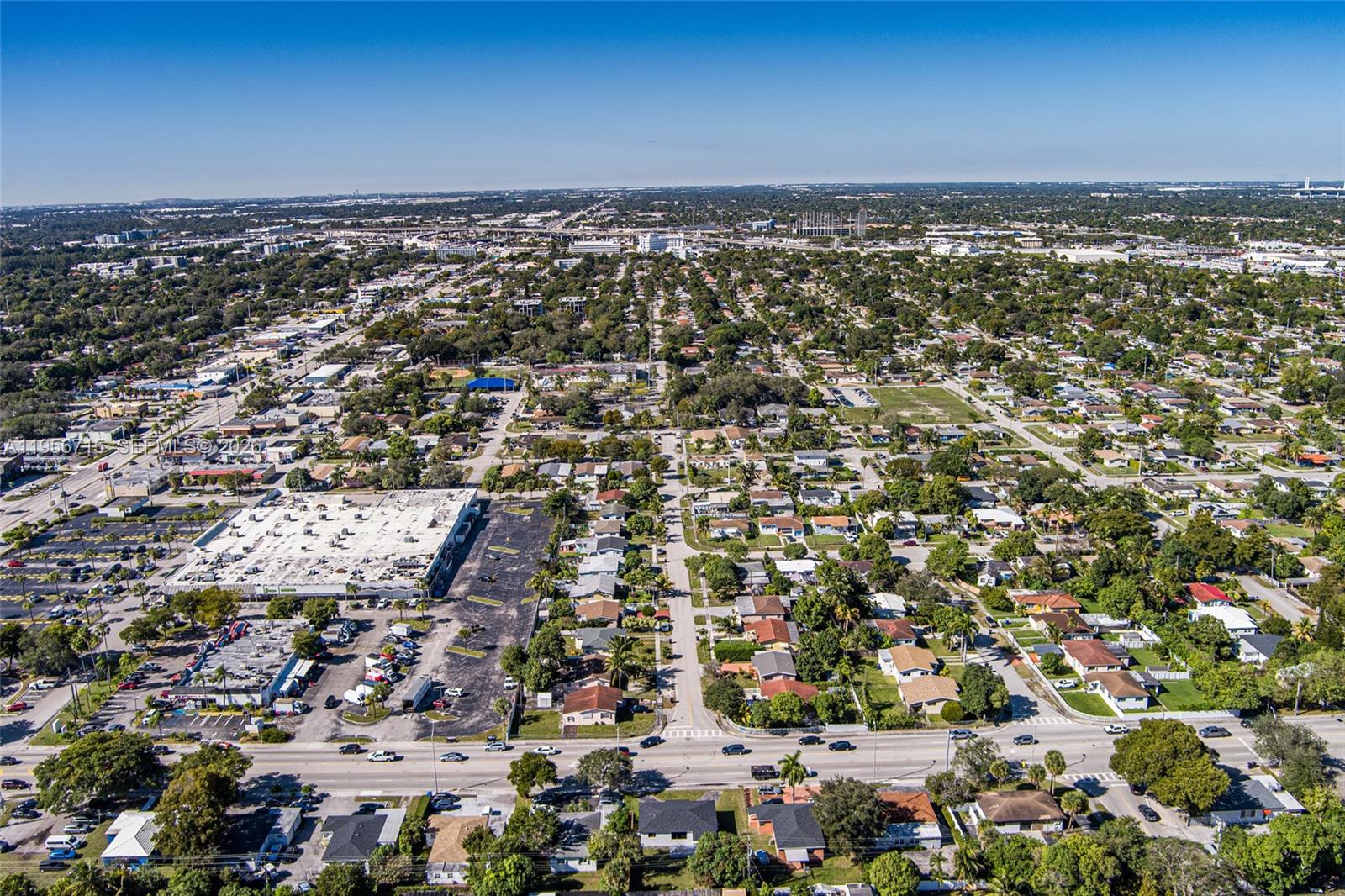   /   кв.футов $ 2026-02-01 0 Фото