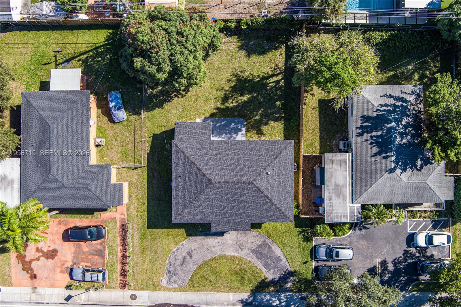   /   кв.футов $ 2026-02-01 0 Фото