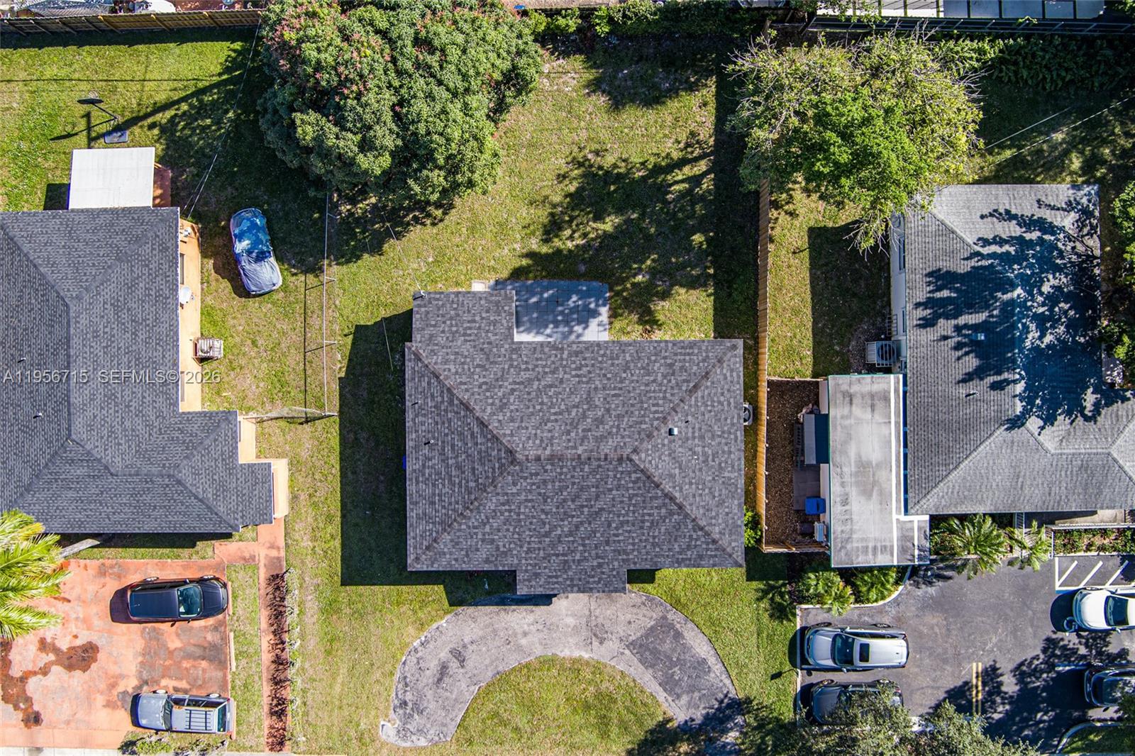   /   кв.футов $ 2026-02-01 0 Фото