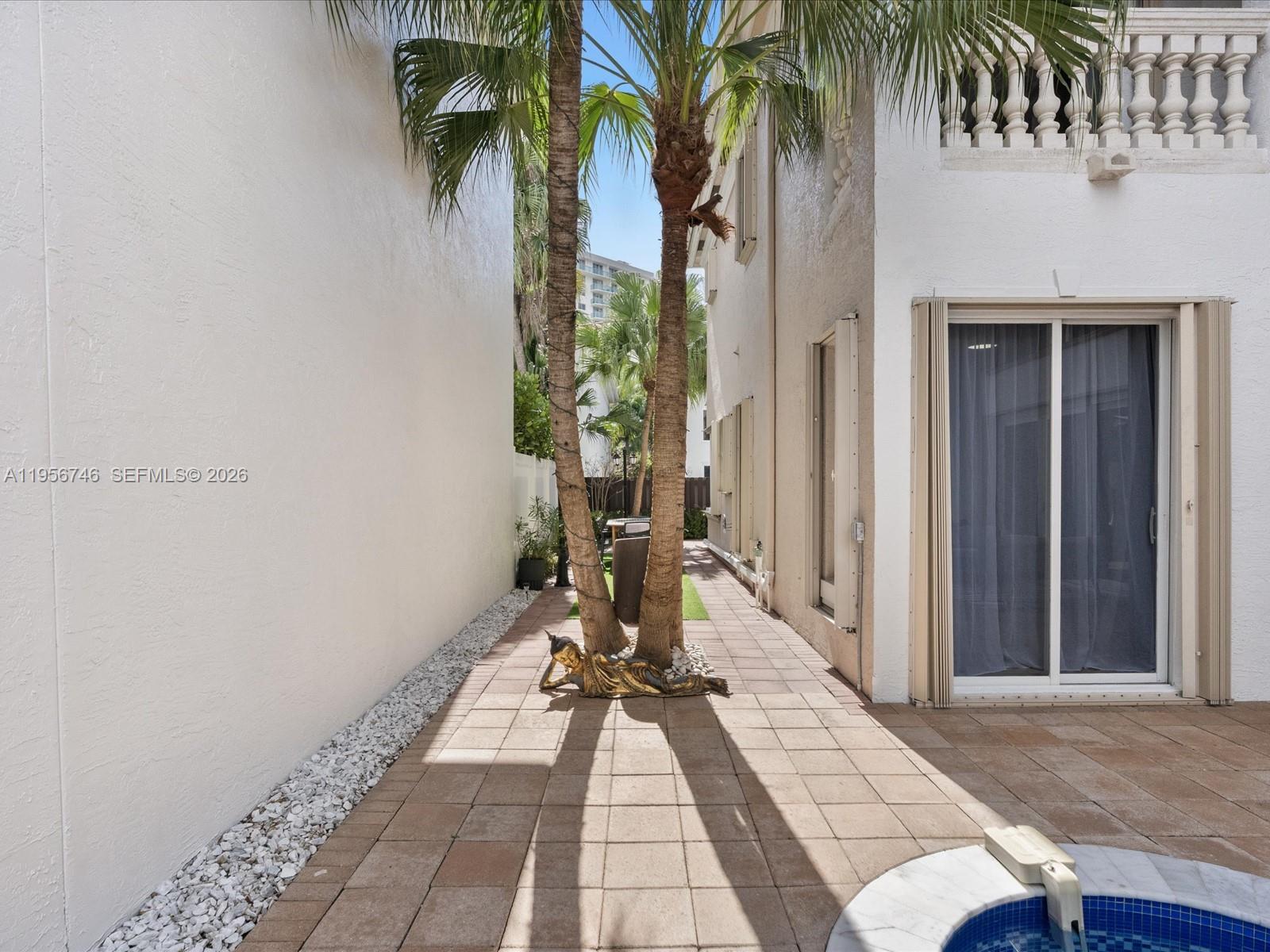 Photo of 3960 194th Trl  (3960), Sunny Isles Beach, Florida, 33160 - 