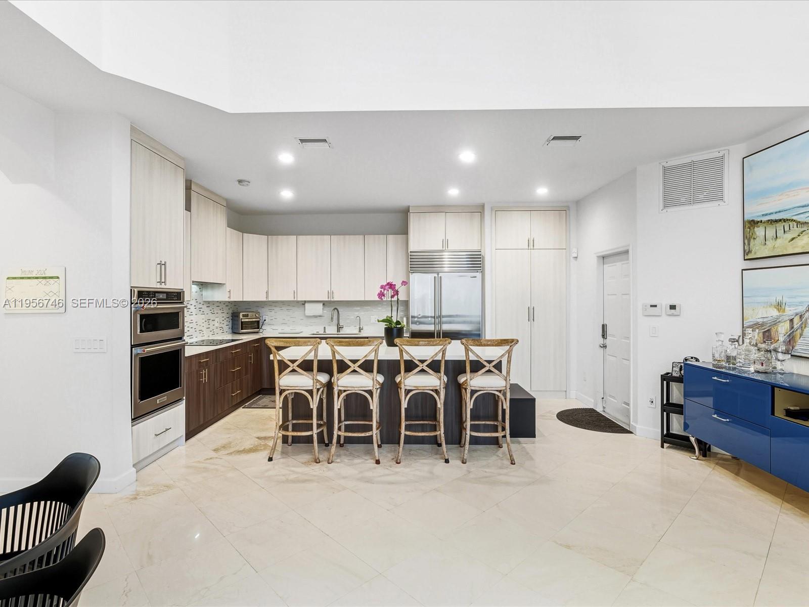 Photo of 3960 194th Trl  (3960), Sunny Isles Beach, Florida, 33160 - 