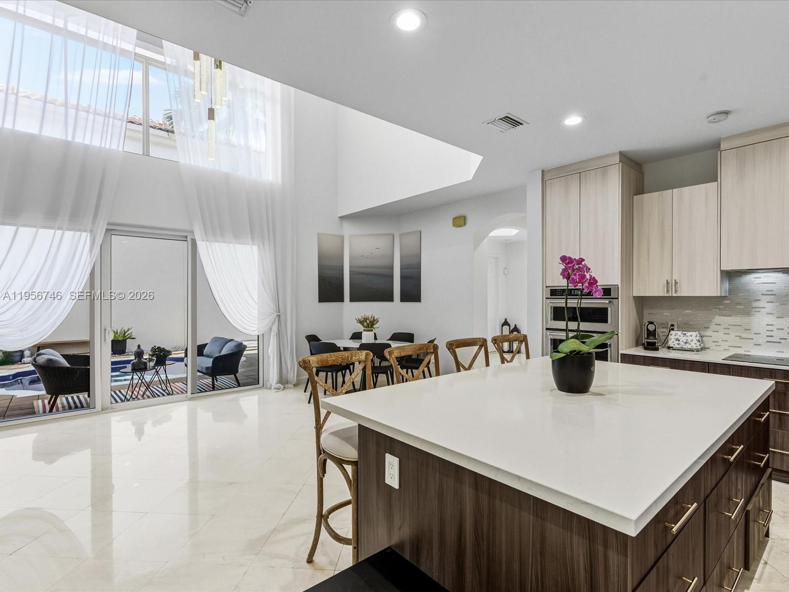 Photo of 3960 194th Trl  (3960), Sunny Isles Beach, Florida, 33160 - 