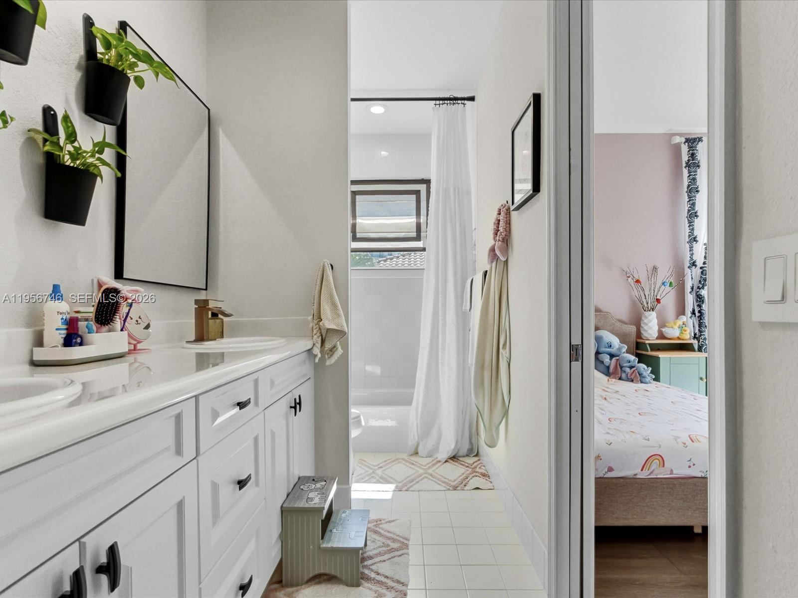 Photo of 3960 194th Trl  (3960), Sunny Isles Beach, Florida, 33160 - 