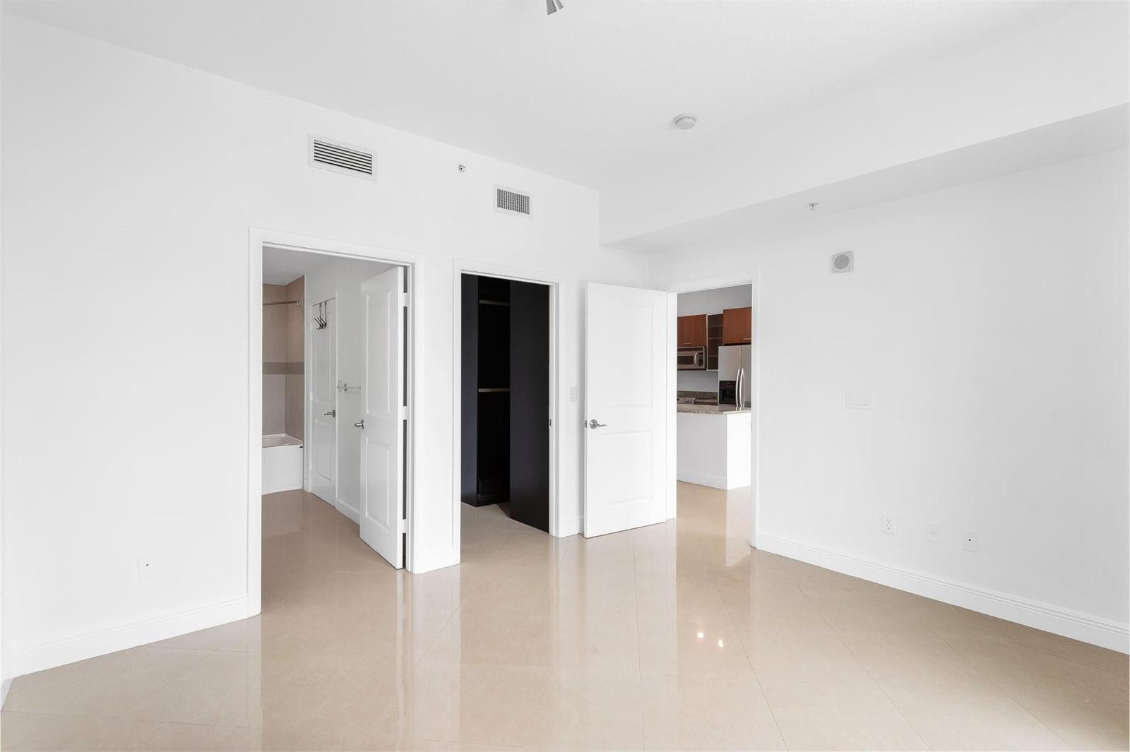 Photo of 1945 Ocean #307, Hallandale Beach, Florida, 33009 - Photo 12