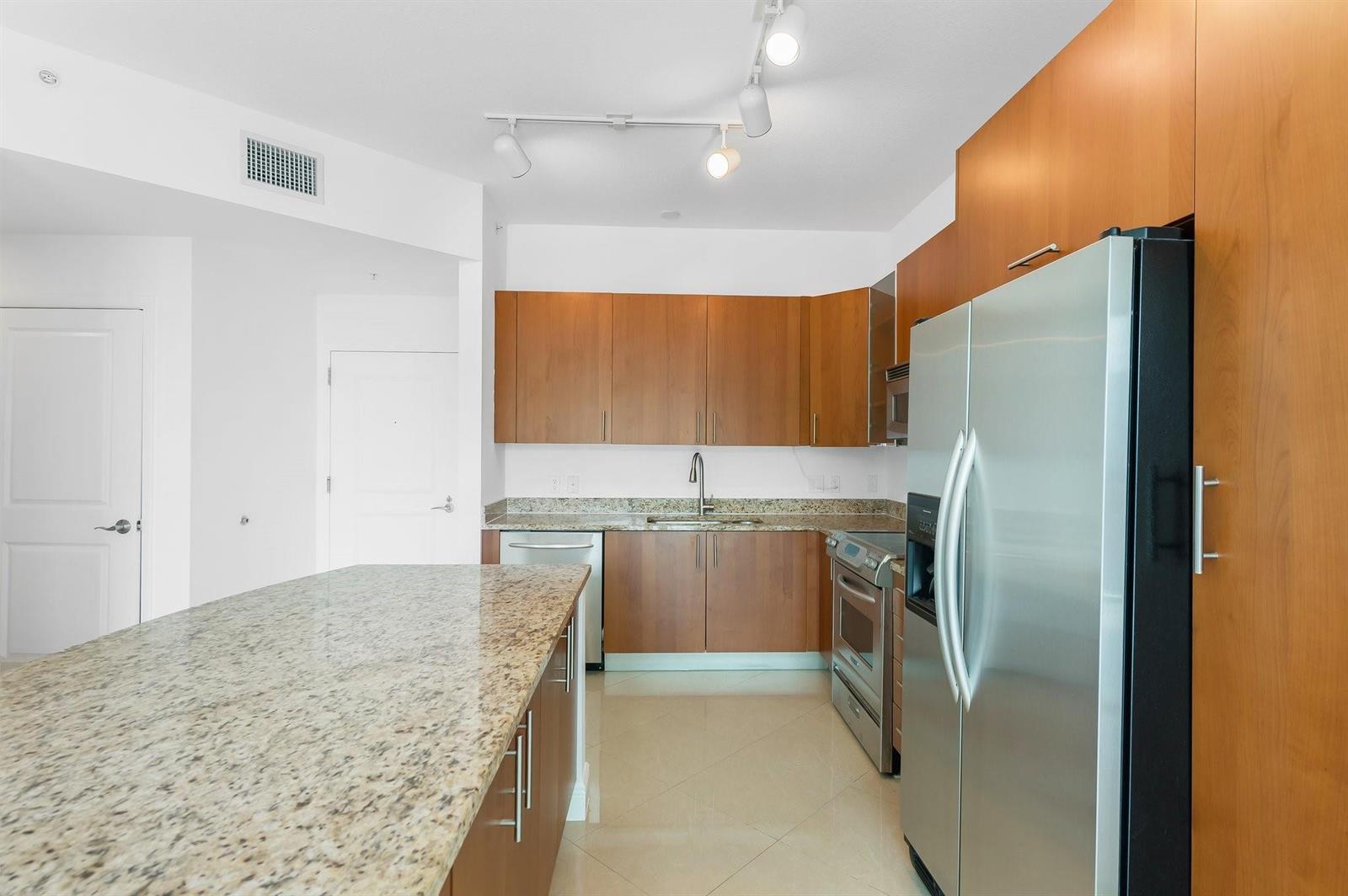 Photo of 1945 Ocean #307, Hallandale Beach, Florida, 33009 - Photo 4