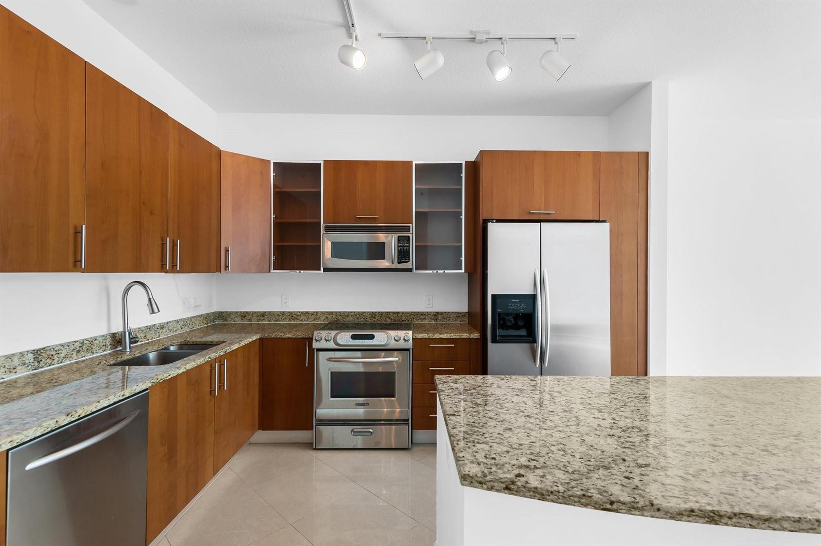 Photo of 1945 Ocean #307, Hallandale Beach, Florida, 33009 - Photo 8